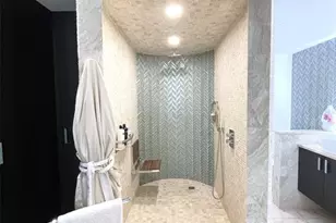 1 Beach Dr SE, Saint Petersburg, FL 33701 - Photo 15