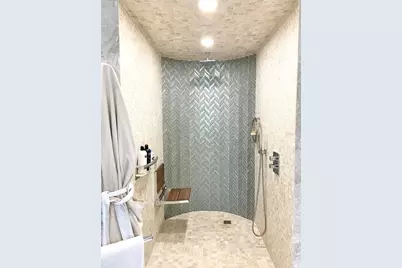 1 Beach Drive SE #2312, Saint Petersburg, FL 33701 - Photo 17