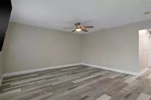 5075 Starfish Dr SE, Saint Petersburg, FL 33705 - Photo 9