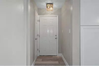 5075 Starfish Drive SE #B, Saint Petersburg, FL 33705 - Photo 5