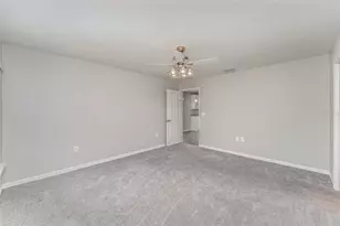 1047 Aruba Ave, Mulberry, FL 33860 - Photo 11