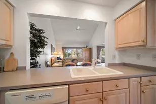 8003 Bardmoor Pl, Seminole, FL 33777 - Photo 13