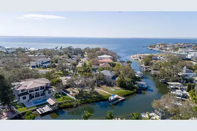 4907 W Spring Lake Drive, Tampa, FL 33629 - Photo 3