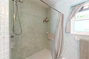 2215 River Ridge Dr, Sarasota, FL 34239 - Photo 19