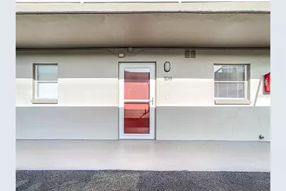 4500 37th Street S #8, Saint Petersburg, FL 33711 - Photo 5