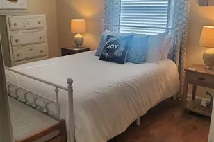 2235 20th St S, Saint Petersburg, FL 33712 - Photo 9