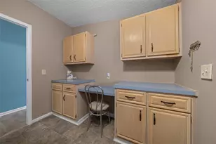 1717 Lilly Ln, Lady Lake, FL 32159 - Photo 9