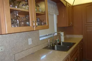 8525 111th St, Seminole, FL 33772 - Photo 5