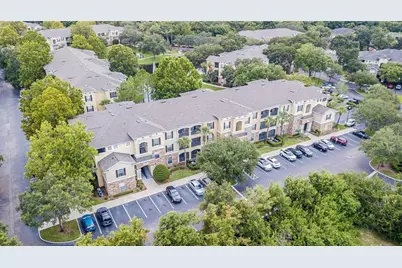 10205 Courtney Palms Boulevard #304, Tampa, FL 33619 - Photo 1