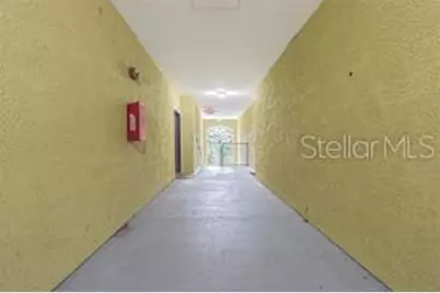 10205 Courtney Palms Boulevard #304, Tampa, FL 33619 - Photo 3