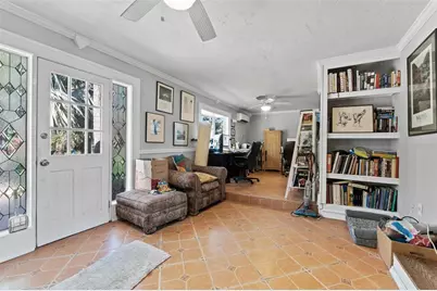 681 Jasmine Way S, Saint Petersburg, FL 33705 - Photo 13