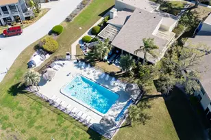 25 Windrush Bay Dr, Tarpon Springs, FL 34689 - Photo 1