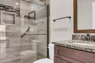 25 Windrush Bay Dr, Tarpon Springs, FL 34689 - Photo 27