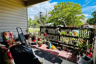 2213 65th Ave N, Saint Petersburg, FL 33702 - Photo 3