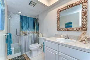 5220 Brittany Dr S, Saint Petersburg, FL 33715 - Photo 15