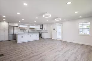 163 Dolphin Dr E, Oldsmar, FL 34677 - Photo 11