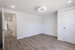 163 Dolphin Dr E, Oldsmar, FL 34677 - Photo 15