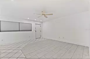 209 NE Lincoln Cir N, Saint Petersburg, FL 33702 - Photo 11