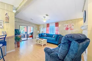 2122 Maui Dr, Holiday, FL 34691 - Photo 7