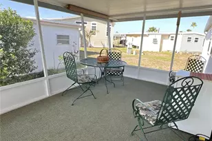 7258 Mt Jupiter Dr NE, Saint Petersburg, FL 33702 - Photo 9