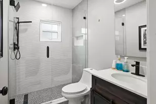 8303 Bardmoor Blvd, Seminole, FL 33777 - Photo 15