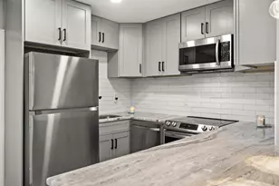 8303 Bardmoor Blvd, Seminole, FL 33777 - Photo 7