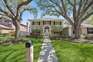 902 Marco Dr NE, Saint Petersburg, FL 33702 - Photo 1