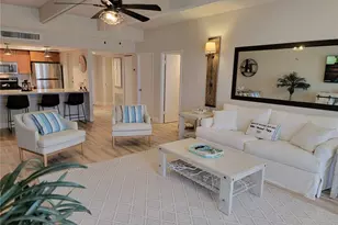 7650 Bayshore Dr, Treasure Island, FL 33706 - Photo 9