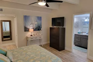 7650 Bayshore Dr, Treasure Island, FL 33706 - Photo 11