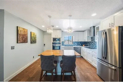 215 Valencia Boulevard #205, Belleair Bluffs, FL 33770 - Photo 9