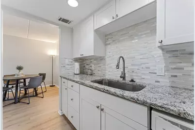 4724 Michael Court #123, Tampa, FL 33614 - Photo 11