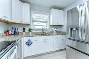 1922 55th St S, Gulfport, FL 33707 - Photo 11