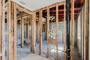 596 S Bayshore Dr, Madeira Beach, FL 33708 - Photo 19