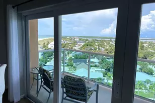 880 Mandalay Ave, Clearwater Beach, FL 33767 - Photo 11