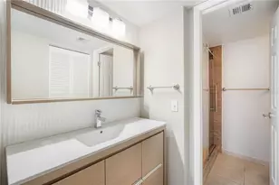 201 W Laurel St, Tampa, FL 33602 - Photo 19