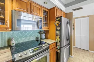 5220 Brittany Dr S, Saint Petersburg, FL 33715 - Photo 15