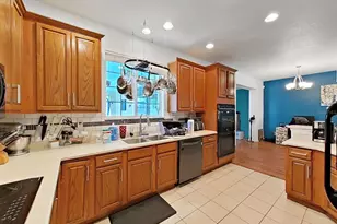 31730 Spoonflower Cir, Wesley Chapel, FL 33545 - Photo 17