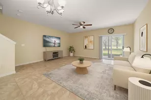 2011 Hawks View Dr, Ruskin, FL 33570 - Photo 7