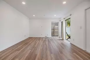 10306 Greengrove Pl, Tampa, FL 33624 - Photo 17