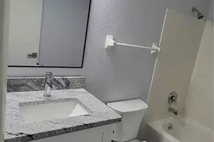 5725 80th St N, Saint Petersburg, FL 33709 - Photo 15