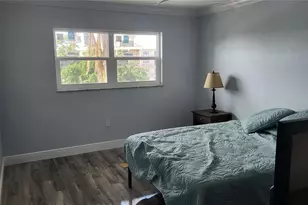 5725 80th St N, Saint Petersburg, FL 33709 - Photo 7