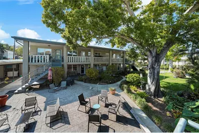 426 32nd Avenue N #102E, Saint Petersburg, FL 33704 - Photo 3