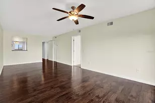 8711 Blind Pass Rd, Saint Petersburg, FL 33706 - Photo 7