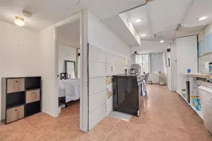 4885 1st St NE, Saint Petersburg, FL 33703 - Photo 7