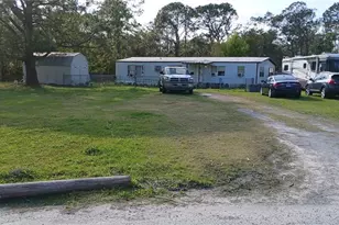 7537 Rooks Dr, Wesley Chapel, FL 33545 - Photo 3