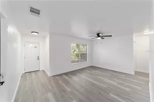 39832 N Hibiscus Way, Lady Lake, FL 32159 - Photo 3