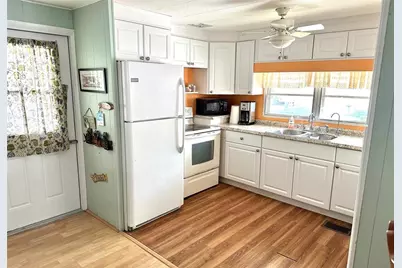 6100 62nd Avenue N #50, Pinellas Park, FL 33781 - Photo 13