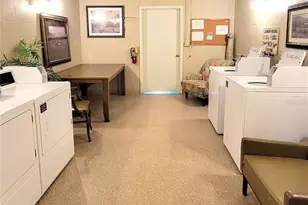 9940 47th Ave N, Saint Petersburg, FL 33708 - Photo 23