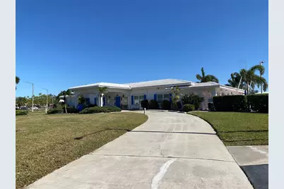 9082 141st Street, Seminole, FL 33776 - Photo 3