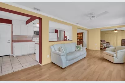 9082 141st Street, Seminole, FL 33776 - Photo 21